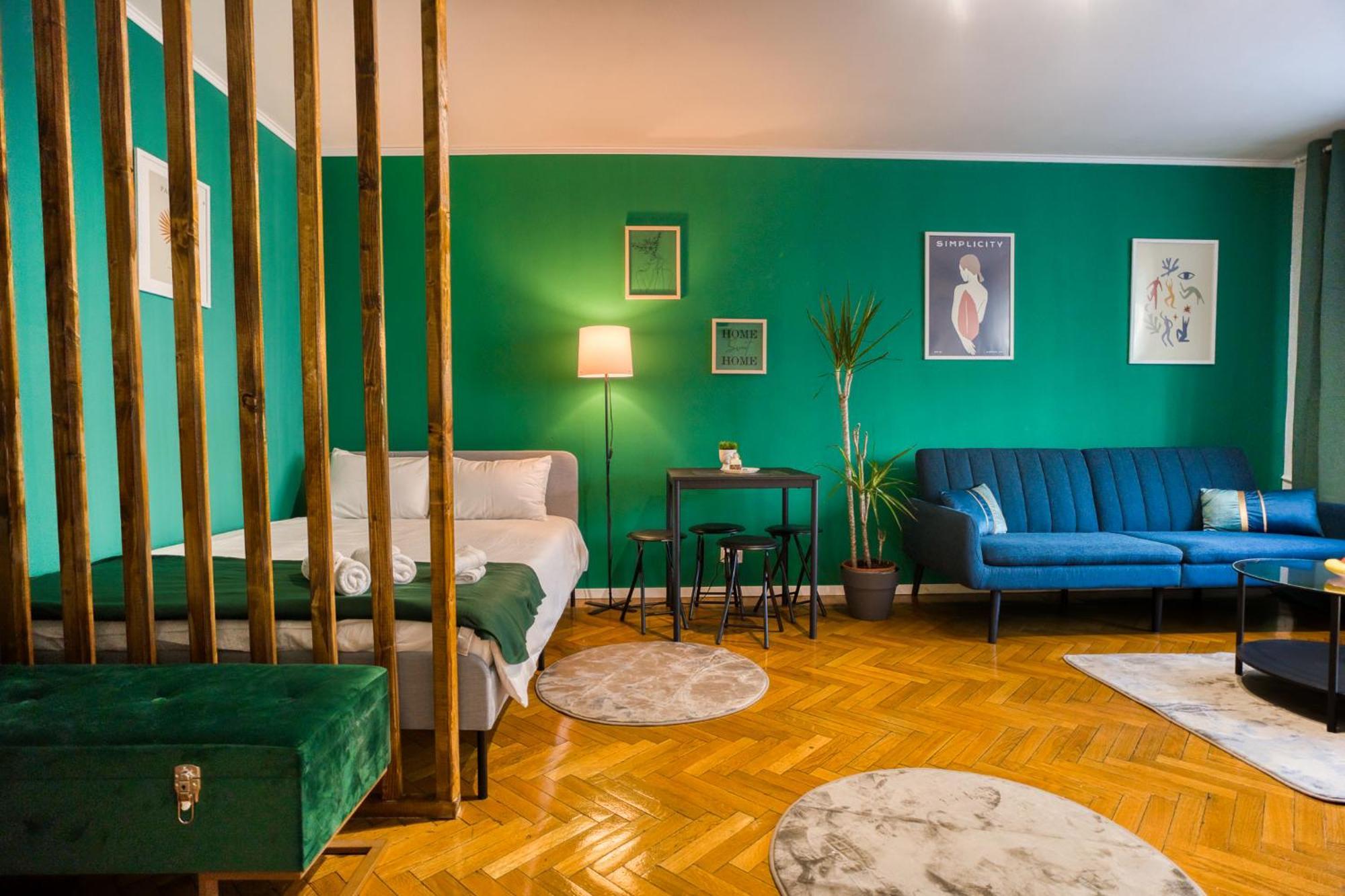 Hacienda Royal Palace - Central Designer Apartment Bukarest Eksteriør billede